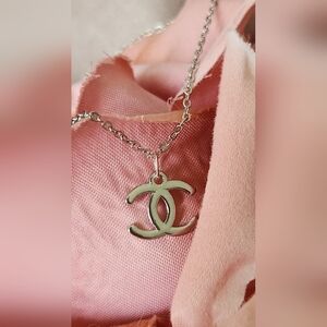 Delicate Auth CHANEL Charm w Necklace